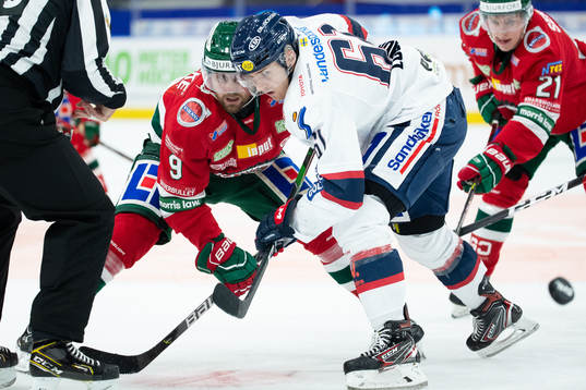 Linköpings Markus Ljungh vinner en tekning mot Frölundas