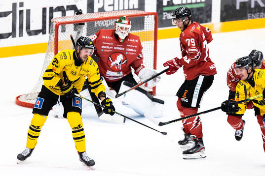 Västerås Marcus Bergman mot Vita Hästens Emil Lundberg