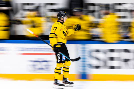 Västerås Sebastian Benker jublar