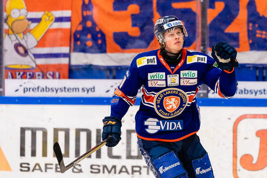 Växjös Fredrik Karlström jublar