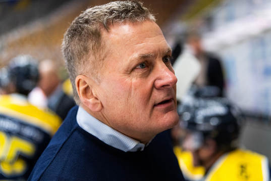 s assisterande tränare Stephan ”Lillis” Lundh