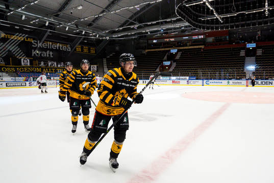 Skellefteås Niclas Burström jublar