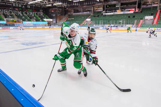 Rögles Adam Edström och Frölundas Simon Edvinsson