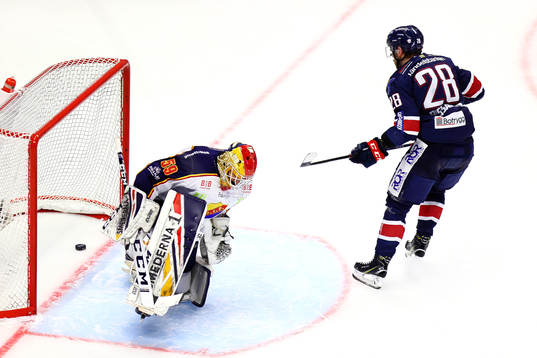 Mål 2-1 av Linköpings Jaakko Rissanen förbi Djurgårdens