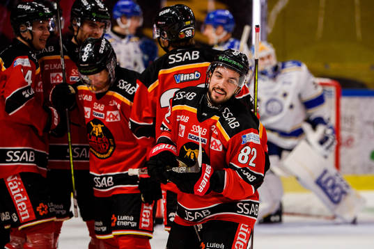 Luleås Chris Desousa jublar