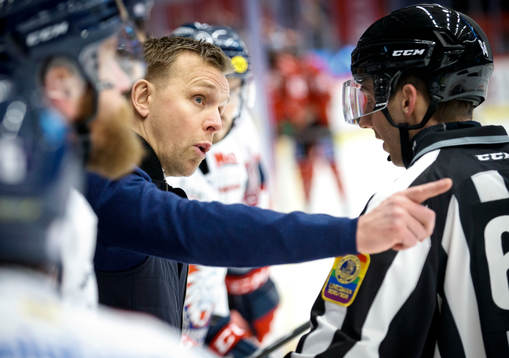 Linköpings tränare Bert Robertsson och Linjedomare