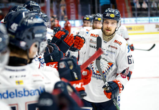 Linköpings Jarno Kärki gör 3-2 och jublar