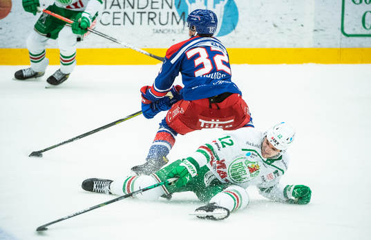 Rögles Brady Ferguson och Oskarshamns Markus Modigs