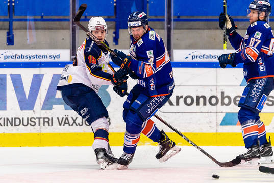 Djurgårdens Dominik Bokk och Växjös Tim Erixon