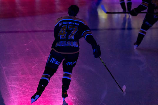 s Anton Karlsson
