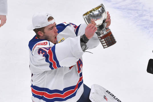 Spencer Knight of USA celebrates with the championship