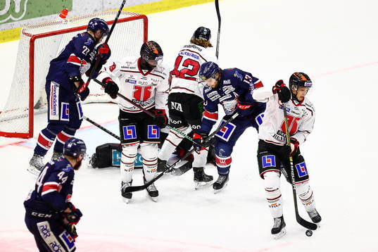 Spel framför Örebros mål