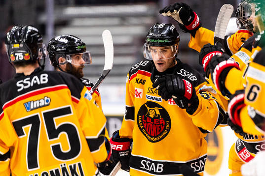 Luleås Karl Fabricius jublar