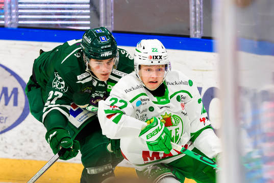 Färjestads Oskar Bäck och Rögles Samuel Jonsson