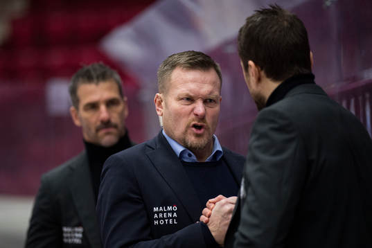 Malmö Redhawks tränare Joakim Fagervall jublar