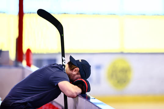 Linköpings Andrew Gordon före ishockeymatchen i SHL