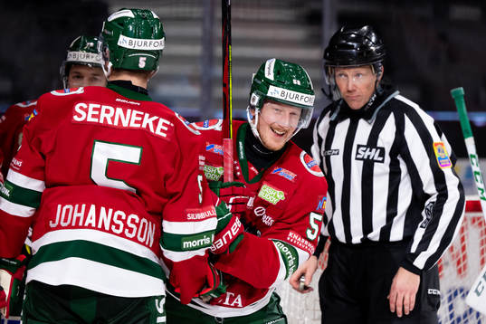 Frölundas Simon Hjalmarsson jublar