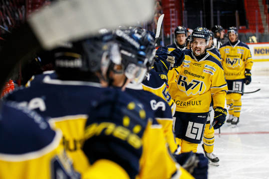 s Axel Holmström jublar