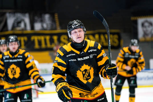 Skellefteås Tuomas Kiiskinen jublar