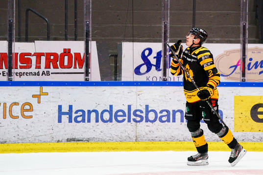 Skellefteås Adam Wilsby jublar