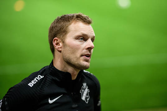 s Sebastian Larsson