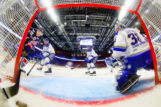 Linköpings Jarno Kärki gör mål 1-2