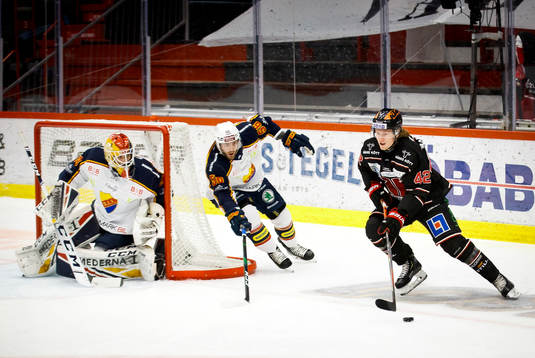 Djurgårdens målvakt Mantas Armalis, Robin Norell och