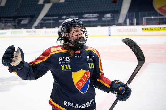 Djurgårdens Sarah Bujold jublar