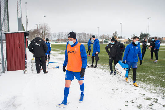 Iu Ranera med munskydd