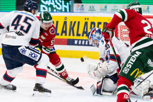 Frölundas Simon Hjalmarsson oroar framför Linköpings