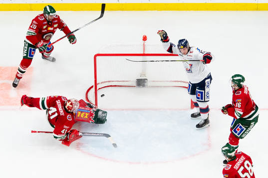 Linköpings Andrew Gordon jublar