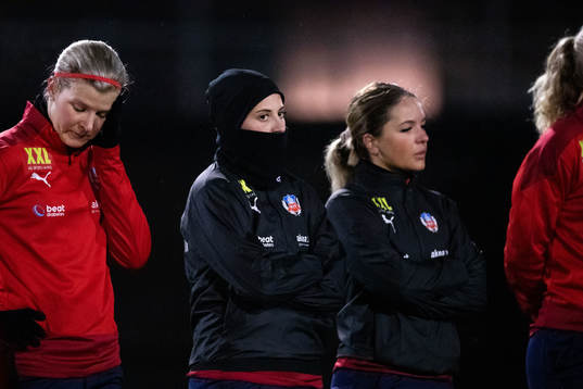 Helsingborgs målvakt Maria Edman Falke, Kujtime Kurbogaj och Merima Alibasic