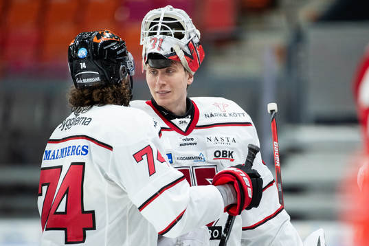 Örebros målvakt Jonas Arntzen och Nick Ebert