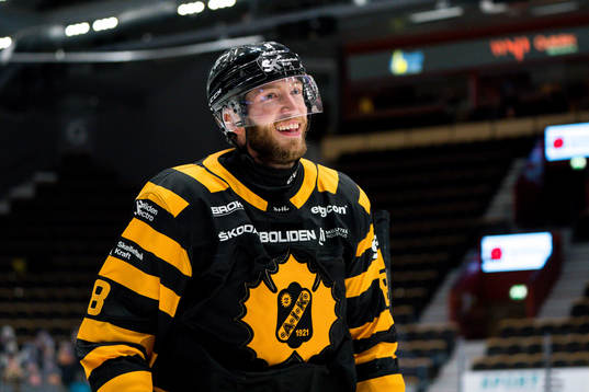 Skellefteås Petter Granberg jublar