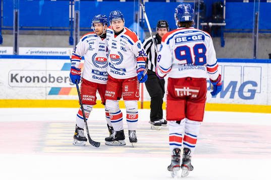 Oskarshamns Brian Cooper och John Dahlström jublar