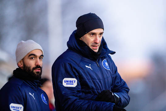 Akropolis assisterande tränare Athanasios Papadopoulos och tränare Mirza Jelecak