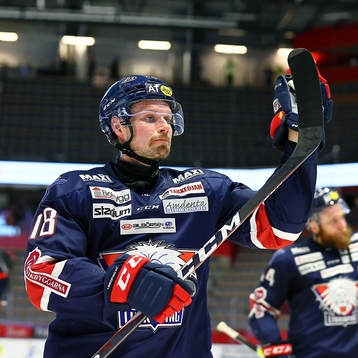 Linköpings Alexander Johansson  jublar