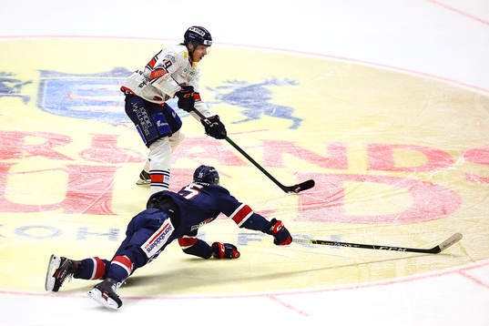 Växjös Pontus Holmberg och Linköpings Mattias Bäckman