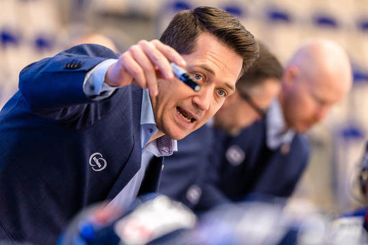 Växjös tränare Sam Hallam