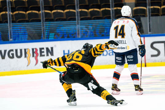 Skellefteås Simon Robertsson jublar