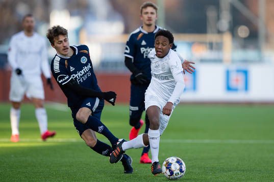 Utsiktens Erik Westermark och Örgrytes Aydarus Abukar 