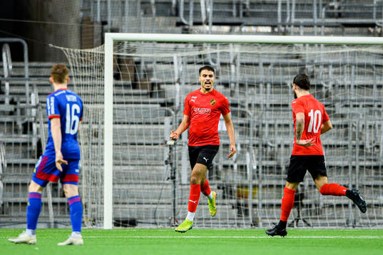Vasalunds Adam Salem jublar efter 0-1