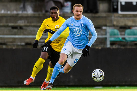 Malmö FFs Franz Brorsson och Mjällbys Martin Spelmann