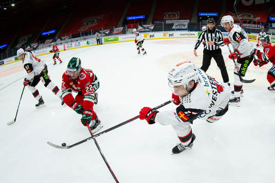 Frölundas Linus Nässén och Malmö Redhawks Pathrik