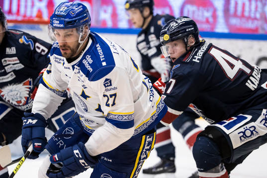 Leksands Marek Hrivik och Linköpings Anton Karlsson