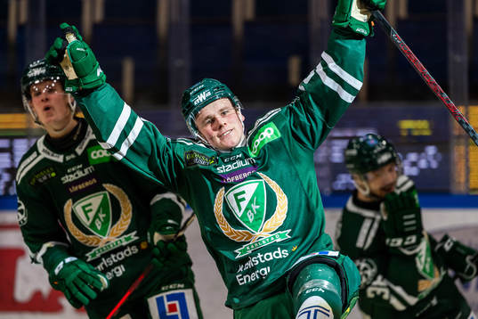 Färjestads Olle Lycksell jublar