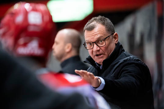 Modos tränare Magnus Sundquist