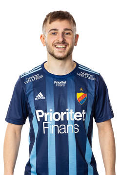 Djurgårdens Albion Ademi poserar för ett porträtt den 22 februari 2021 i Stockholm.
