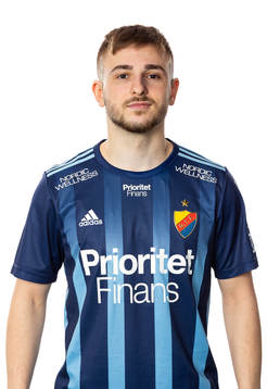 Djurgårdens Albion Ademi poserar för ett porträtt den 22 februari 2021 i Stockholm.
