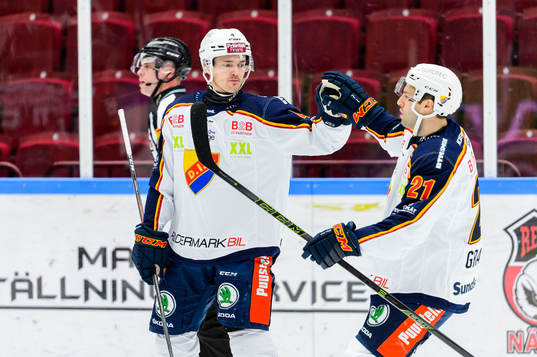 Djurgårdens Marcus Högström jublar med Marc-André